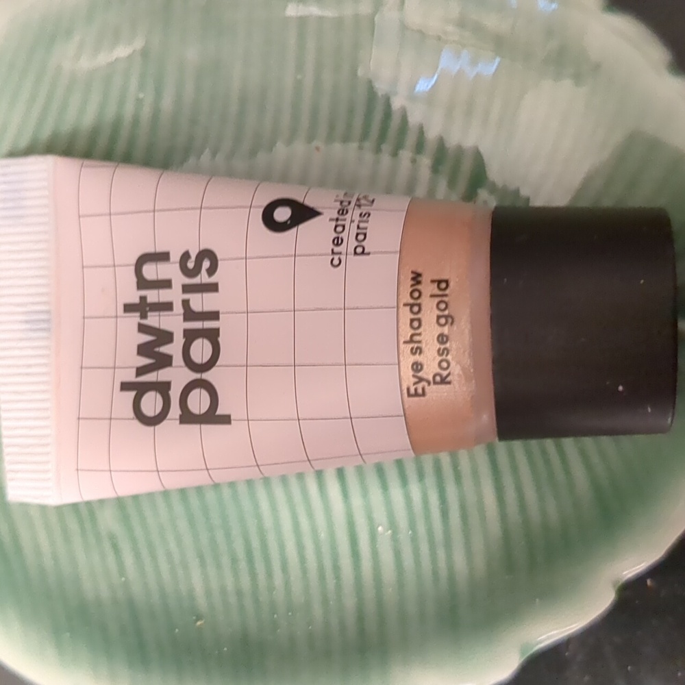 Liquid Eyeshadow